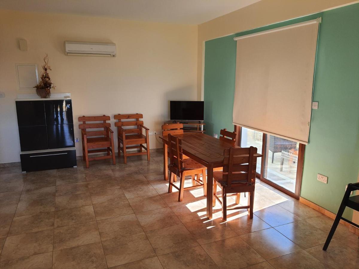Joanna Sunset Apts Pomos Dış mekan fotoğraf