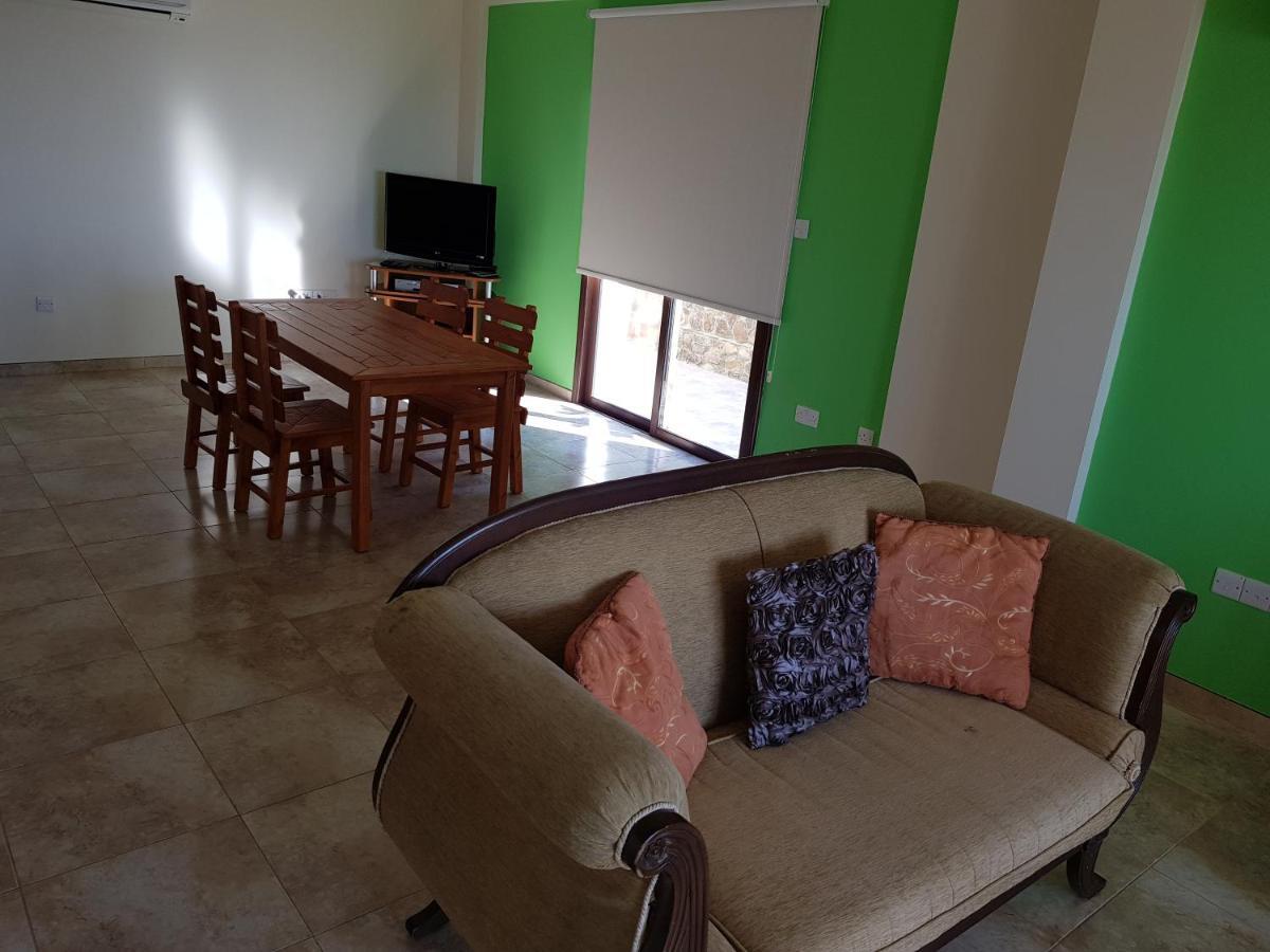 Joanna Sunset Apts Pomos Dış mekan fotoğraf