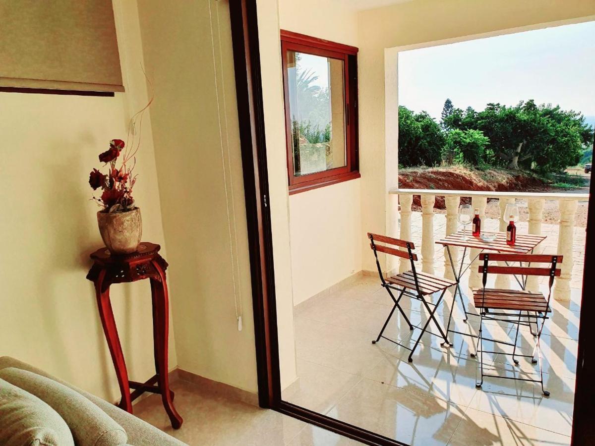 Joanna Sunset Apts Pomos Dış mekan fotoğraf